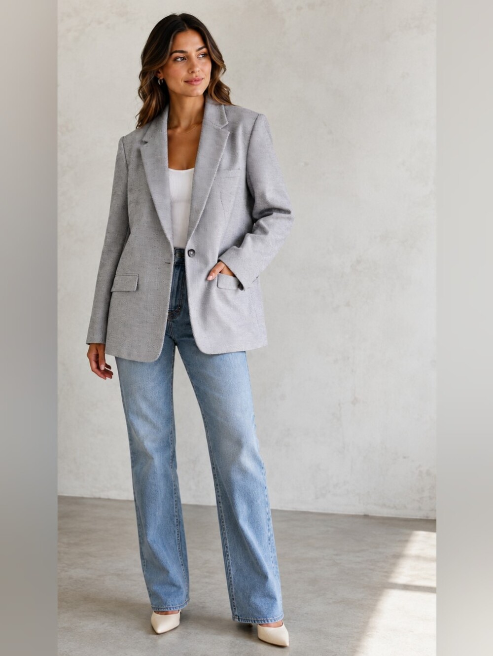 MAST & Harbour Women's Gray Tailored Blazer - L/G Minimalist Quiet Luxury